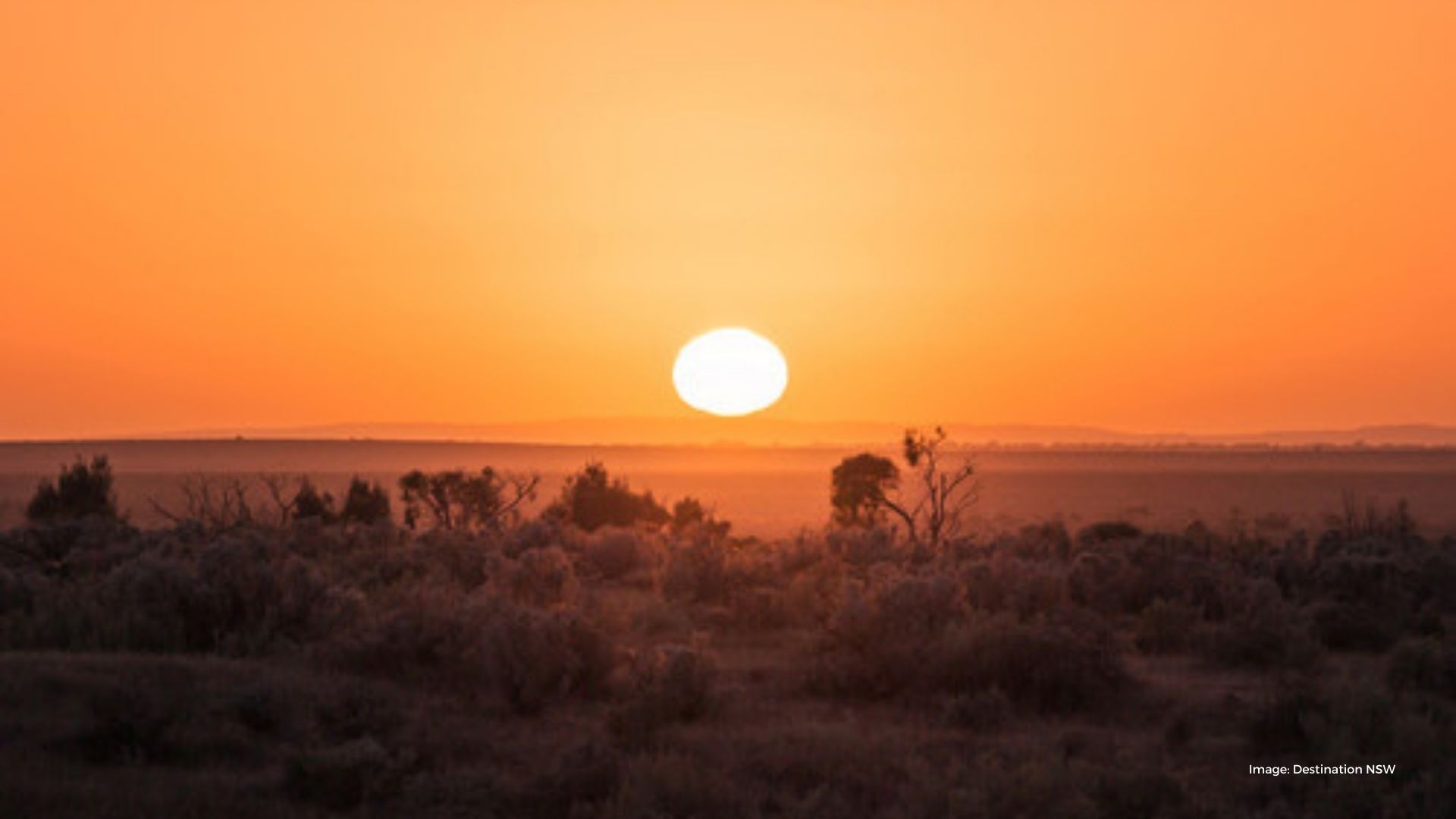 Sunrise over Australia outback | Destination NSW